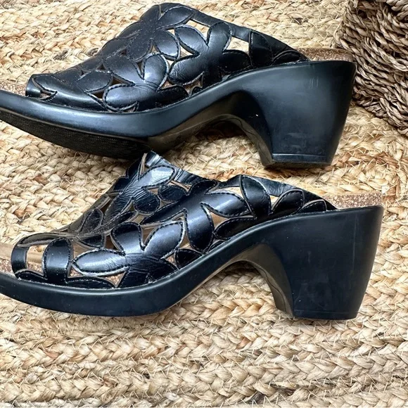 DANSKO Clarissa Daisy Floral Black Leather Slides Heels Sandals EUR 38 (7.5-8) - Picture 12 of 16